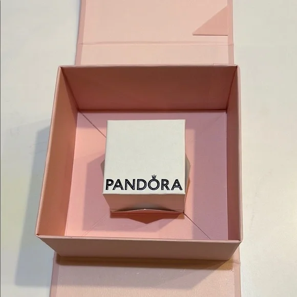 Pandora Pink Heart graduation charm. 2025.  New in box- comes with box(es)/bag. - Picture 5 of 7